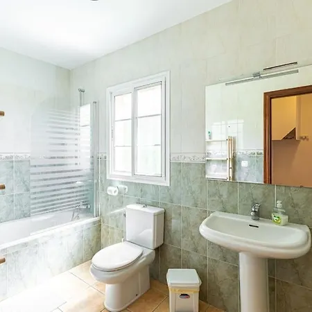 Private In Tamango Hill Chalet